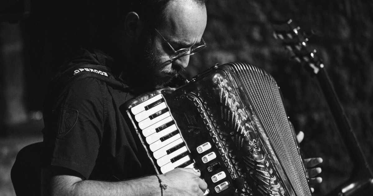 Cedro: �Nelle mie canzoni rendo protagonista la tradizionale e soave fisarmonica�